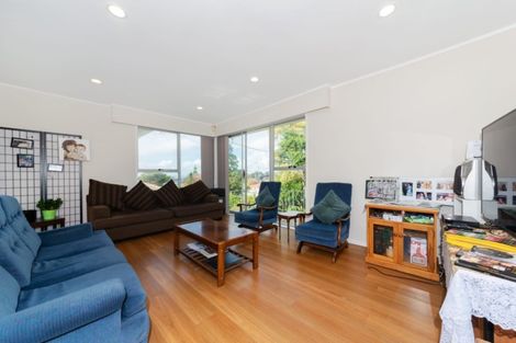 Photo of property in 68 Triangle Road, Massey, Auckland, 0614