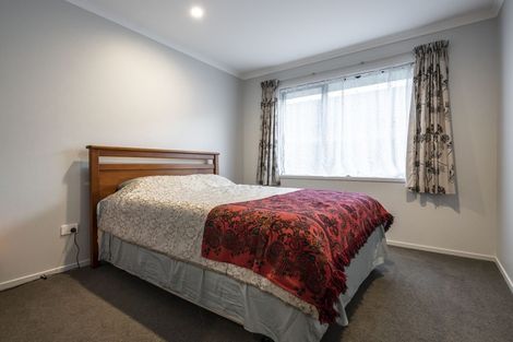 Photo of property in 35 Lilac Close, Cambridge, 3434