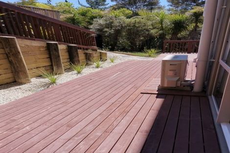 Photo of property in 16 Para Close, Fairview Heights, Auckland, 0632