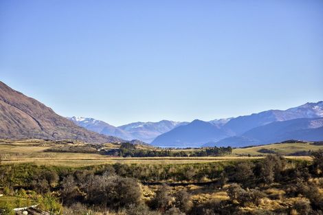 Photo of property in 7 Rabbiters Crescent, Jacks Point, Queenstown, 9371