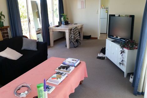 Photo of property in 82 Ocean View Road, Northcote, Auckland, 0627