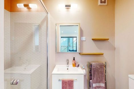 Photo of property in 14/104u Maupuia Road, Maupuia, Wellington, 6022
