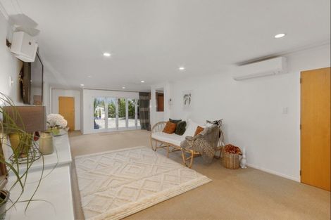 Photo of property in 14 Charles Street, Westshore, Napier, 4110