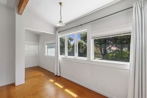 Photo of property in 52 Main Road, Titahi Bay, Porirua, 5022