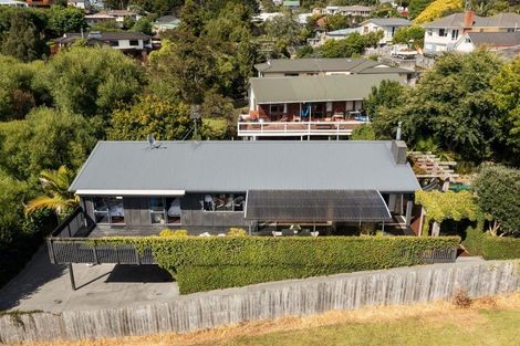 Photo of property in 61a Fairmount Road, Titirangi, Auckland, 0604