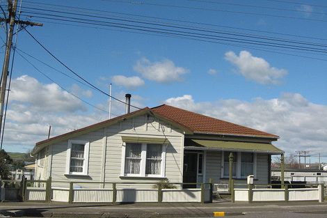 Photo of property in 4 Saint Joseph Street, Waipukurau, 4200
