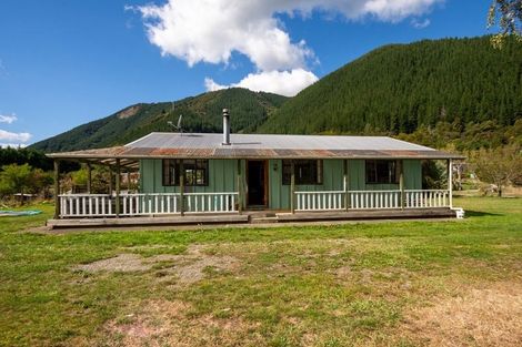 Photo of property in 137 Wakamarina Road, Canvastown, Havelock, 7178