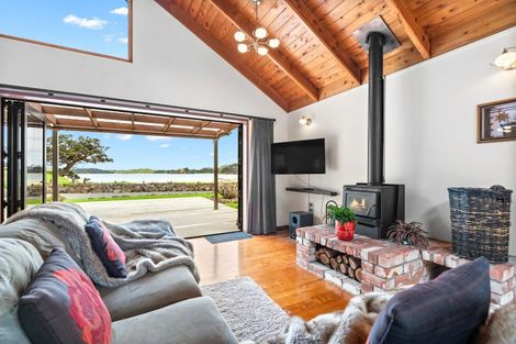 Photo of property in 178 Ngahau Bay Road, Helena Bay, Hikurangi, 0184