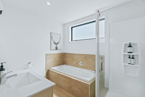 Photo of property in 39 Red Cottage Drive, Lake Hayes, Queenstown, 9304