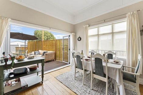 Photo of property in 39 Mako Mako Road, Levin, 5510