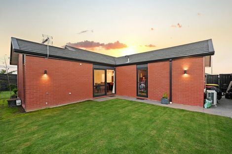 Photo of property in 15 Timatanga Road, Temple View, Hamilton, 3218