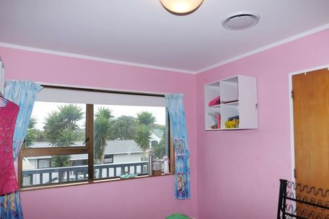 Photo of property in 8 Olive Terrace, Paraparaumu Beach, Paraparaumu, 5032