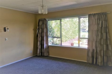 Photo of property in 3/2 Hinekohu Street, New Lynn, Auckland, 0600