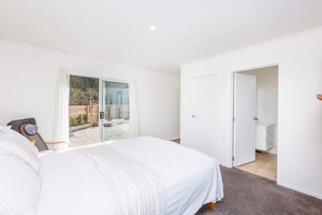 Photo of property in 115 Riverstone Drive, Riverstone Terraces, Upper Hutt, 5018