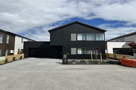 Photo of property in 17 Kakariki Lane, Rototuna North, 3210