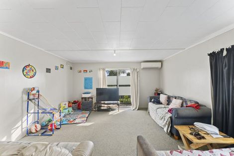 Photo of property in 35 Wickman Way, Mangere East, Auckland, 2024