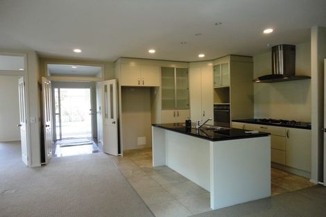 Photo of property in 11 Kaitune Drive, Flat Bush, Auckland, 2016