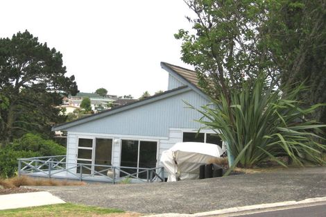 Photo of property in 2/17 Jacaranda Avenue, Beach Haven, Auckland, 0626
