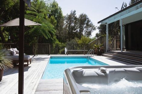 Photo of property in 136 Landing Road, Kerikeri, 0230