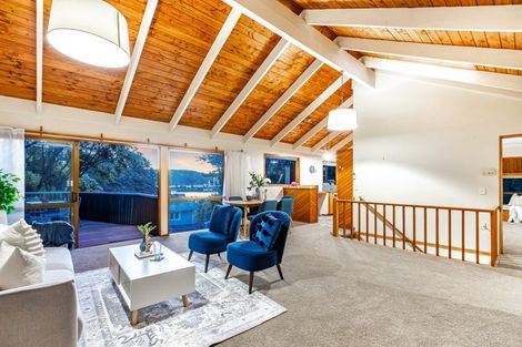 Photo of property in 49 Bayview Road, Paremata, Porirua, 5024