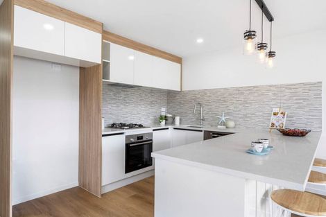 Photo of property in 1c Hollinbrigg Place, Manurewa, Auckland, 2102