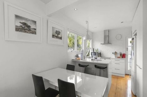 Photo of property in 19 Church Street, Northcote Point, Auckland, 0627