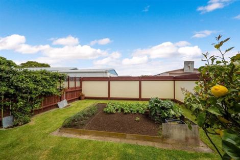 Photo of property in 5 Manuka Place, Hawera, 4610