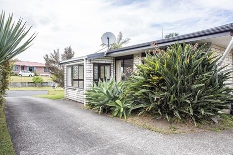 Photo of property in 15 Hilltop Road, Parkvale, Tauranga, 3112