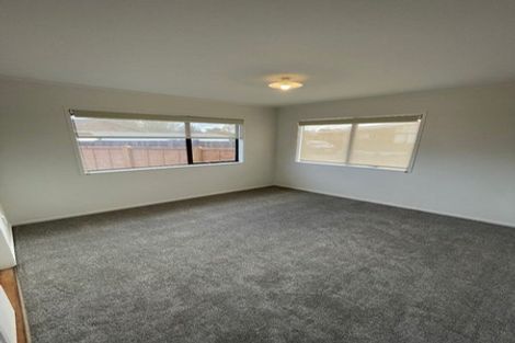 Photo of property in 15 Lyren Place, Half Moon Bay, Auckland, 2012