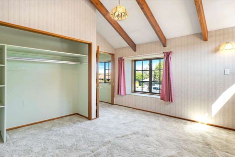 Photo of property in 10 Regency Crescent, Redwood, Christchurch, 8051