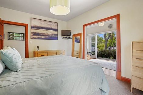 Photo of property in 222 Edgeware Road, Edgeware, Christchurch, 8013