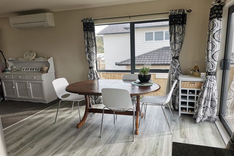 Photo of property in 40 Melksham Drive, Churton Park, Wellington, 6037