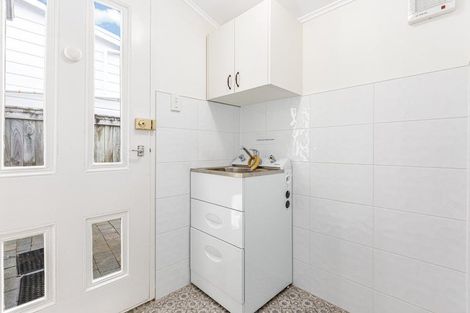 Photo of property in 71 Herald Street, Berhampore, Wellington, 6023