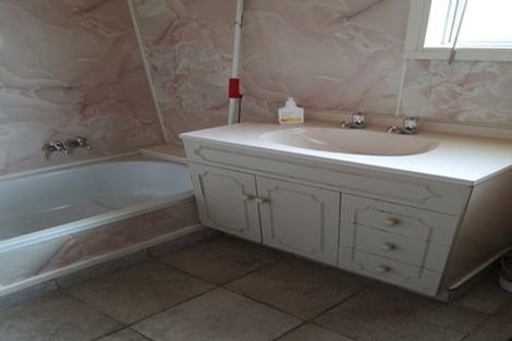 Photo of property in 405 Don Buck Road, Massey, Auckland, 0614