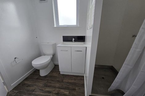 Photo of property in 1/42 Stanley Road, Glenfield, Auckland, 0629