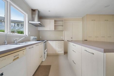 Photo of property in 36 Beaudine Avenue, Glenfield, Auckland, 0629