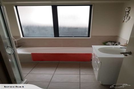 Photo of property in 26a Kinleith Way, Albany, Auckland, 0632