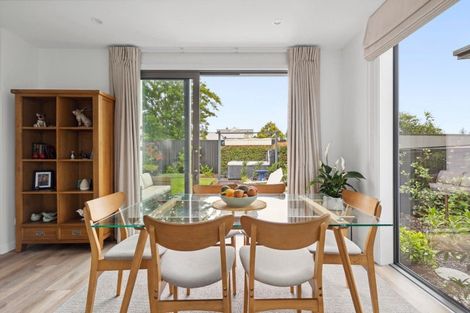 Photo of property in 10 Ada Close, Cambridge, 3434
