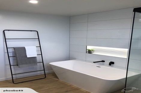 Photo of property in 15 Mount Creighton Crescent, Wanaka, 9305