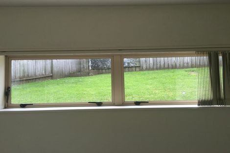 Photo of property in 35 Calypso Way, Unsworth Heights, Auckland, 0632