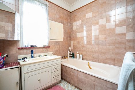 Photo of property in 323 Adelaide Road, Newtown, Wellington, 6021