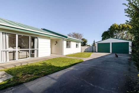 Photo of property in 105 Hillcrest Drive, Kelvin Grove, Palmerston North, 4414
