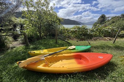 Photo of property in 685 Queen Charlotte Drive, Havelock, Picton, 7281