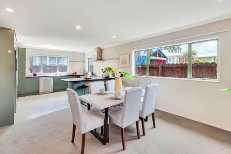Photo of property in 22a Harrington Road, Henderson, Auckland, 0610