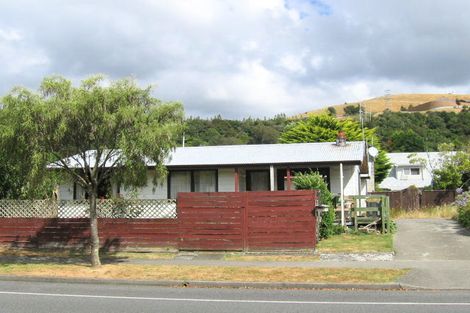 Photo of property in 38a Gemstone Drive, Birchville, Upper Hutt, 5018