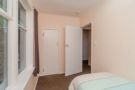 Photo of property in 64 Salford Street, Newlands, Wellington, 6037