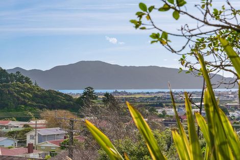 Photo of property in 107 Ruapehu Street, Paraparaumu, 5032