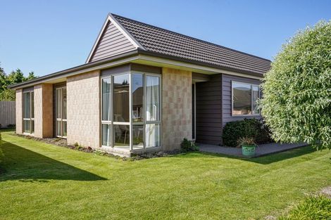 Photo of property in 3 Reeves Road, Rangiora, 7400