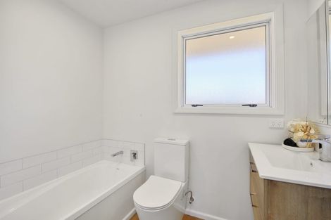 Photo of property in 28 Sylvia Street, Parklands, Christchurch, 8083