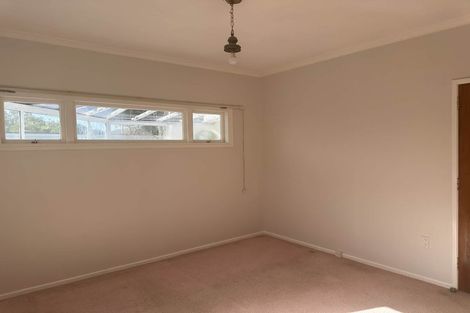 Photo of property in 5 Hollies Crescent, Johnsonville, Wellington, 6037